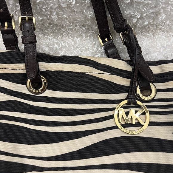 Michael Kors MK Canvas Tote in Zebra Print - Picture 15 of 16